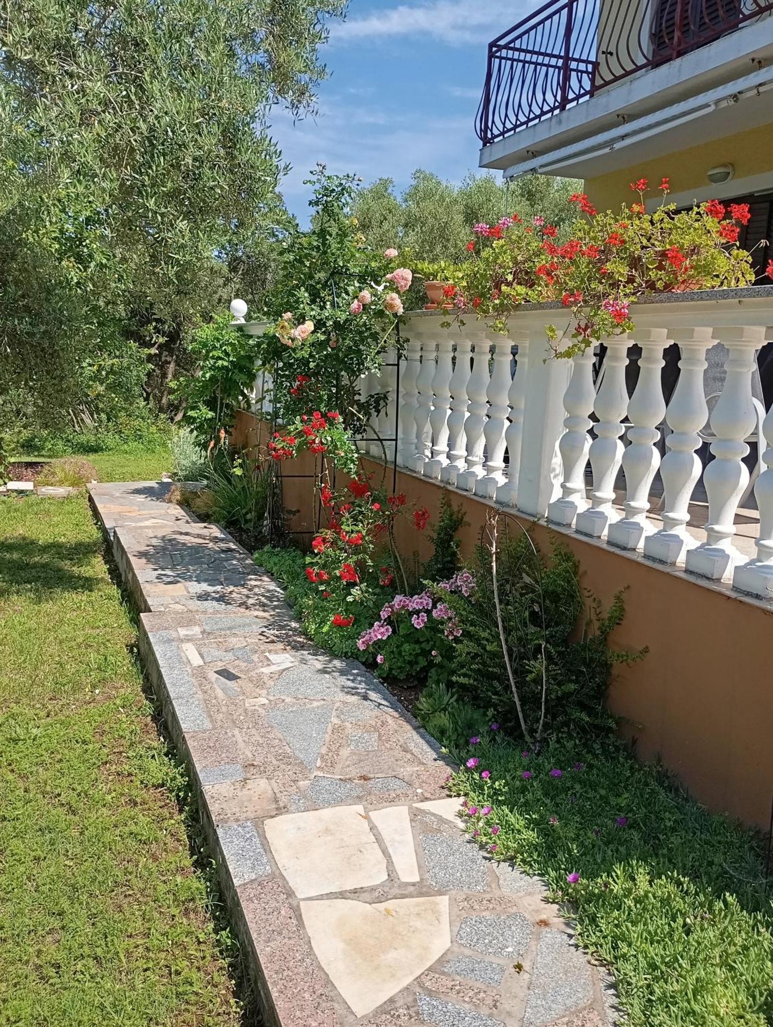 Apartments Nina Ravni Εξωτερικό φωτογραφία